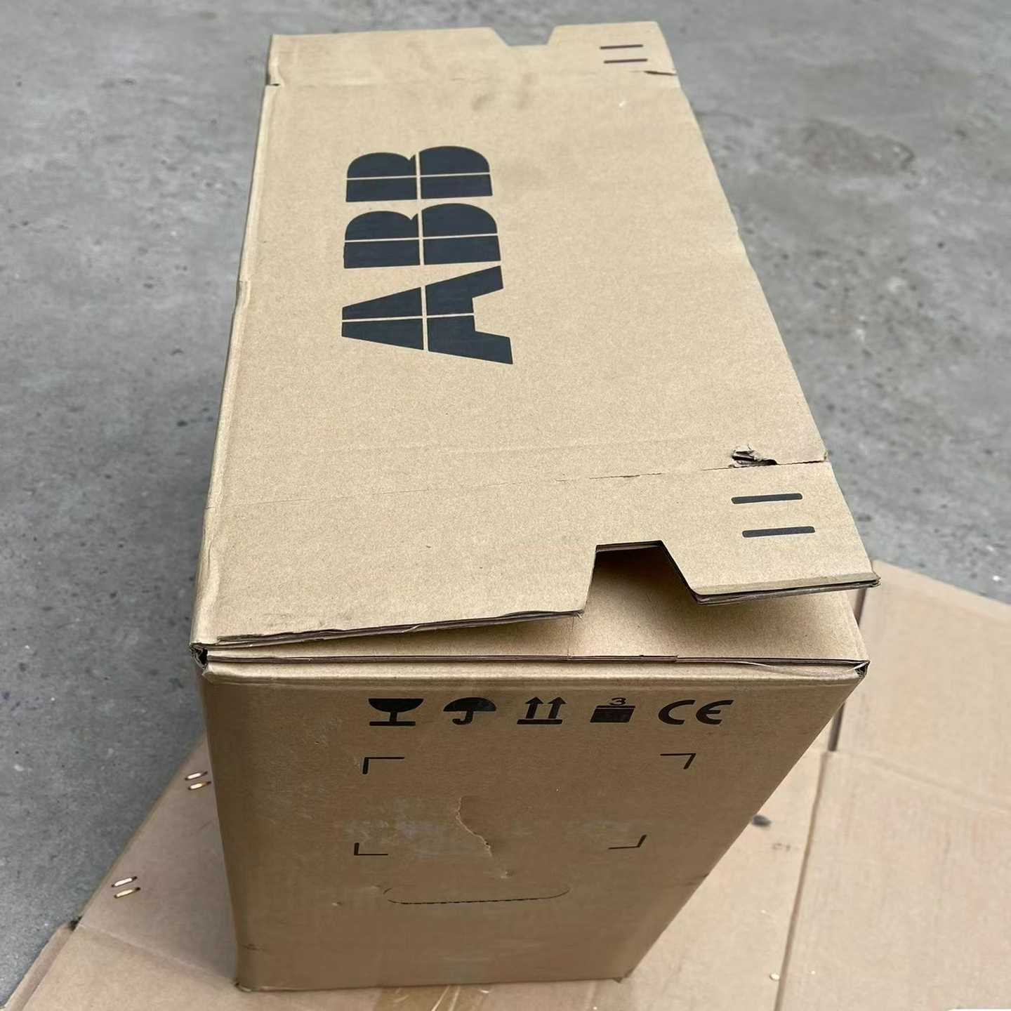 ACS510-01-05A6-4，2.2kw变频器，工厂拆询价