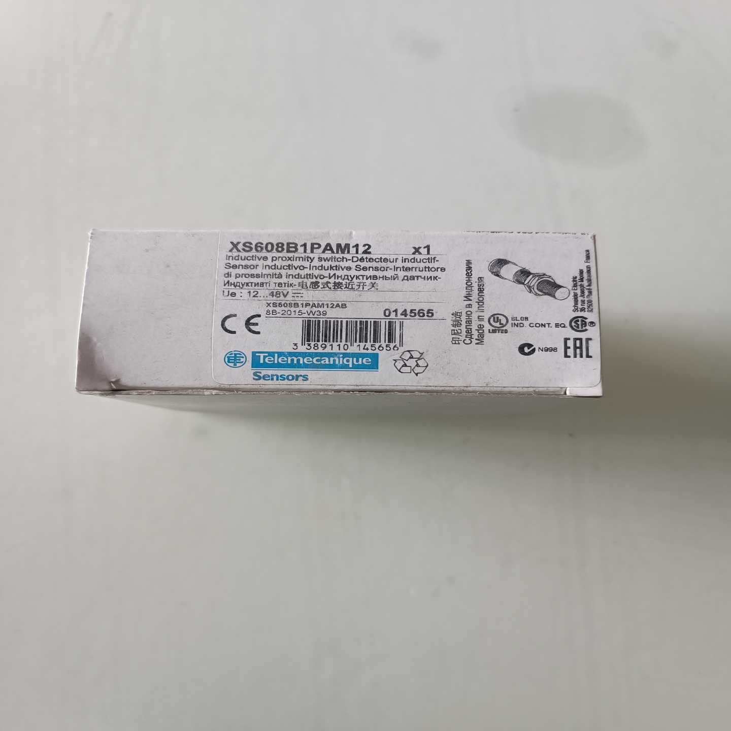 全新正品施耐德电感式接近开关 XS608B1PAM12，库存~议价