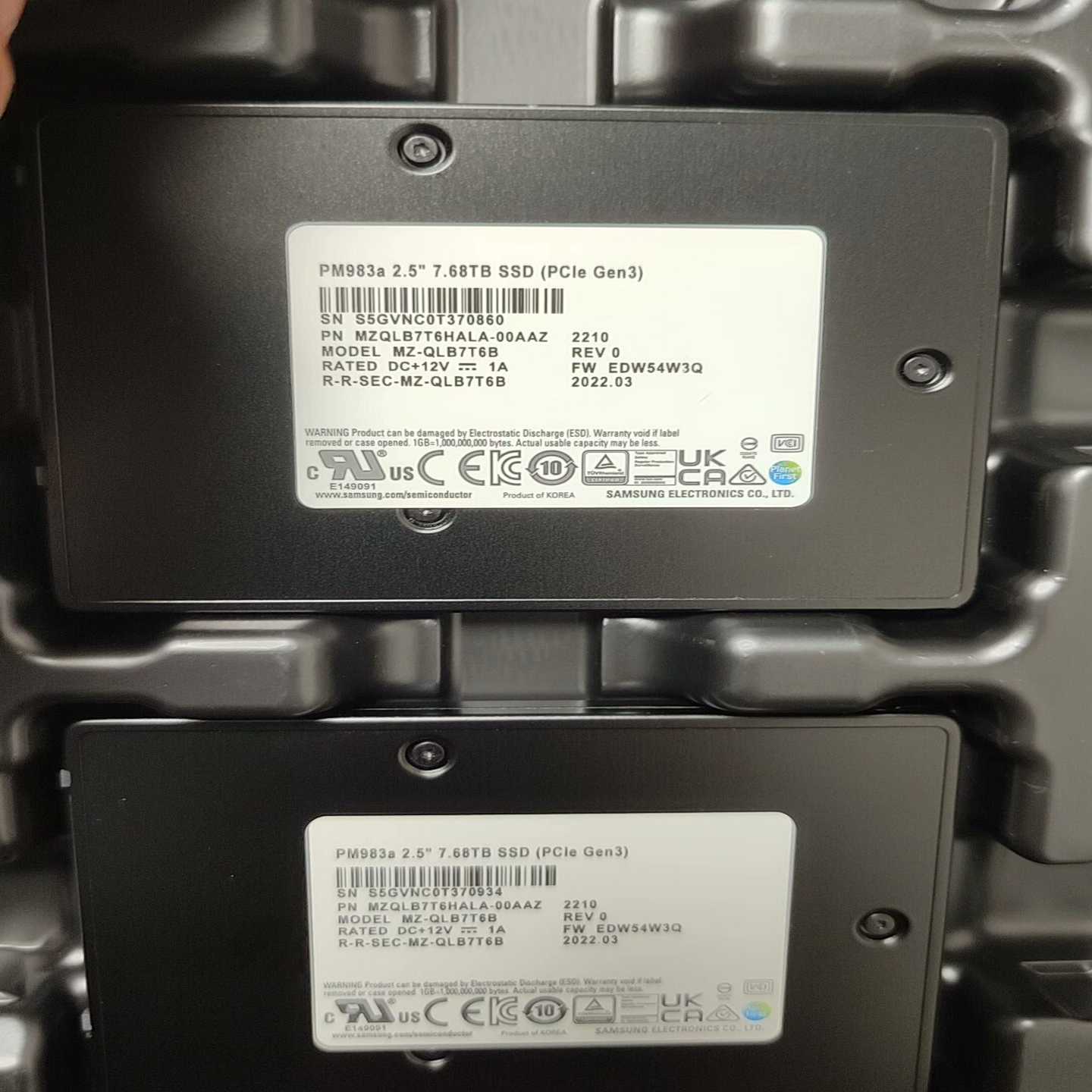 Samsung三星PM983aU.2NVME7.6--议价商品