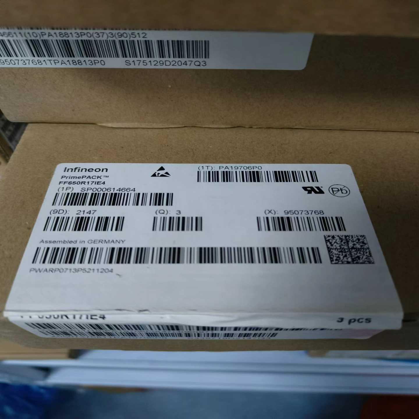 英飞凌FF650R17IE4模其它元器件