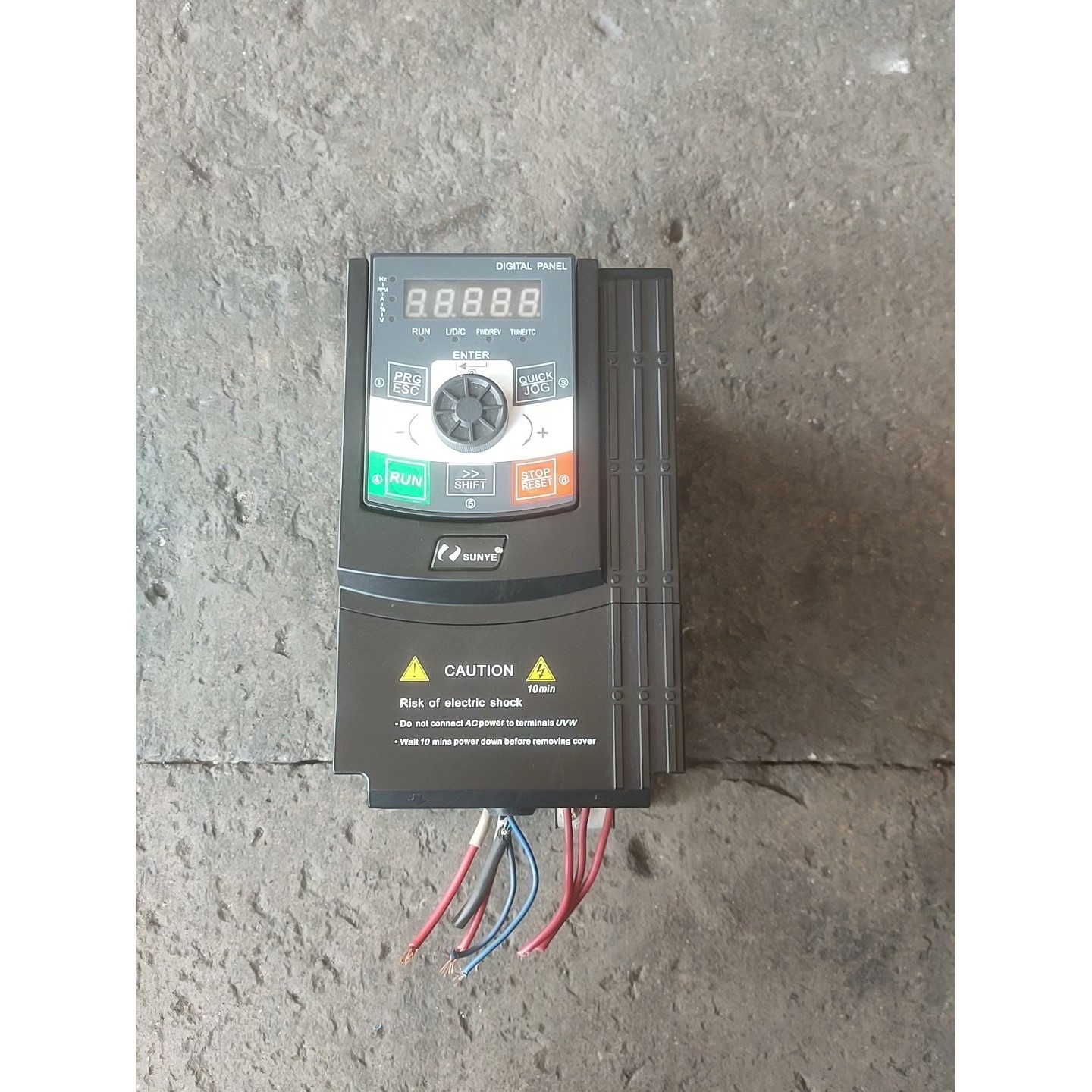 售前询价日业2240kw变频器CM530H-B4T2RGB4