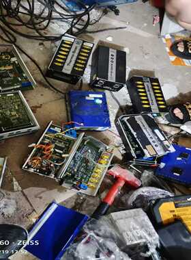 BARO-Scan有五个，ETAS有大的小的，一起打