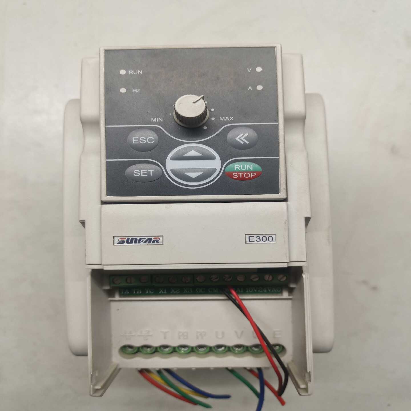 四方变频器e300-2s0015L,2.9KVA,7.5A询价