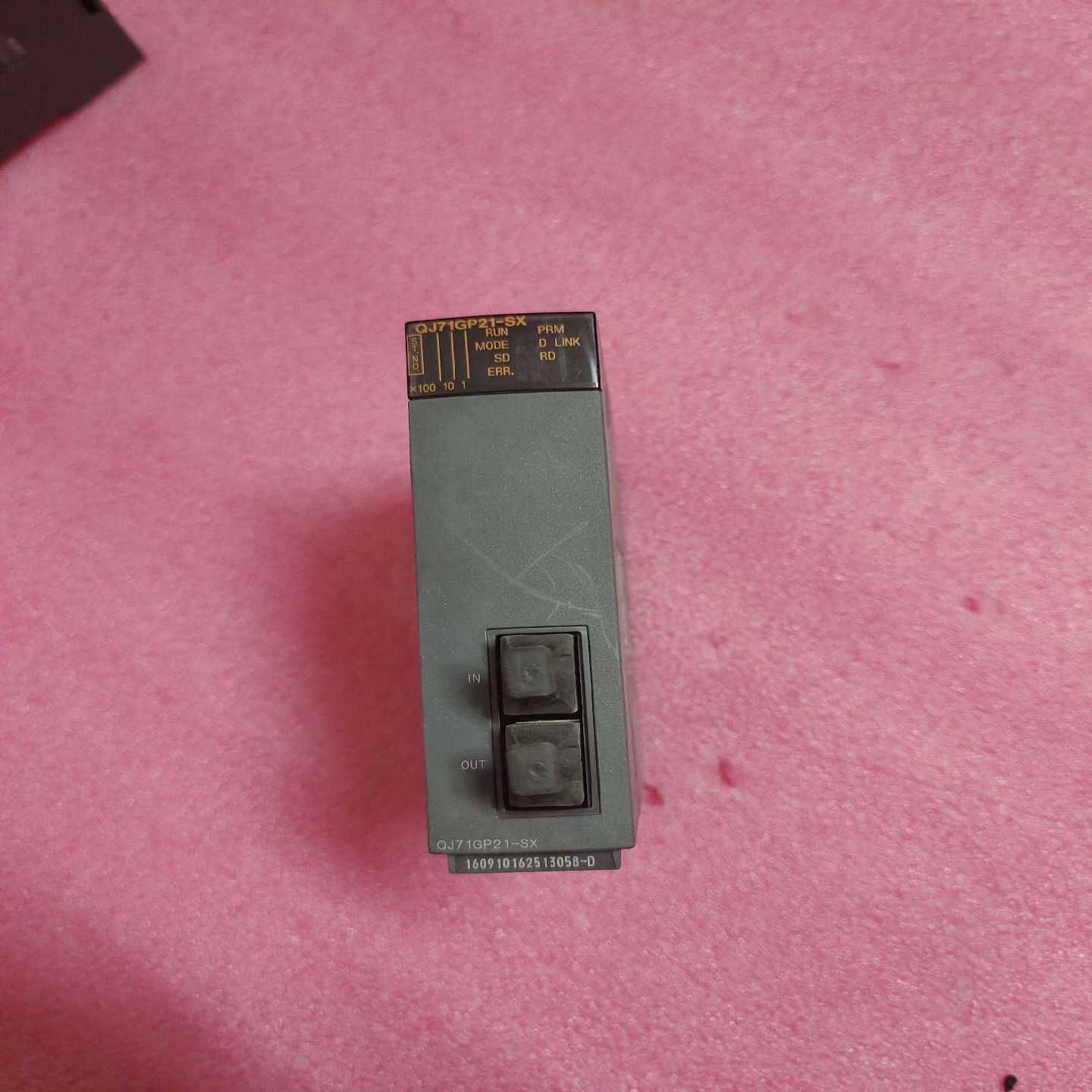 QJ71GP21-SX,实物如图、功能包好,库存品未使用过的
