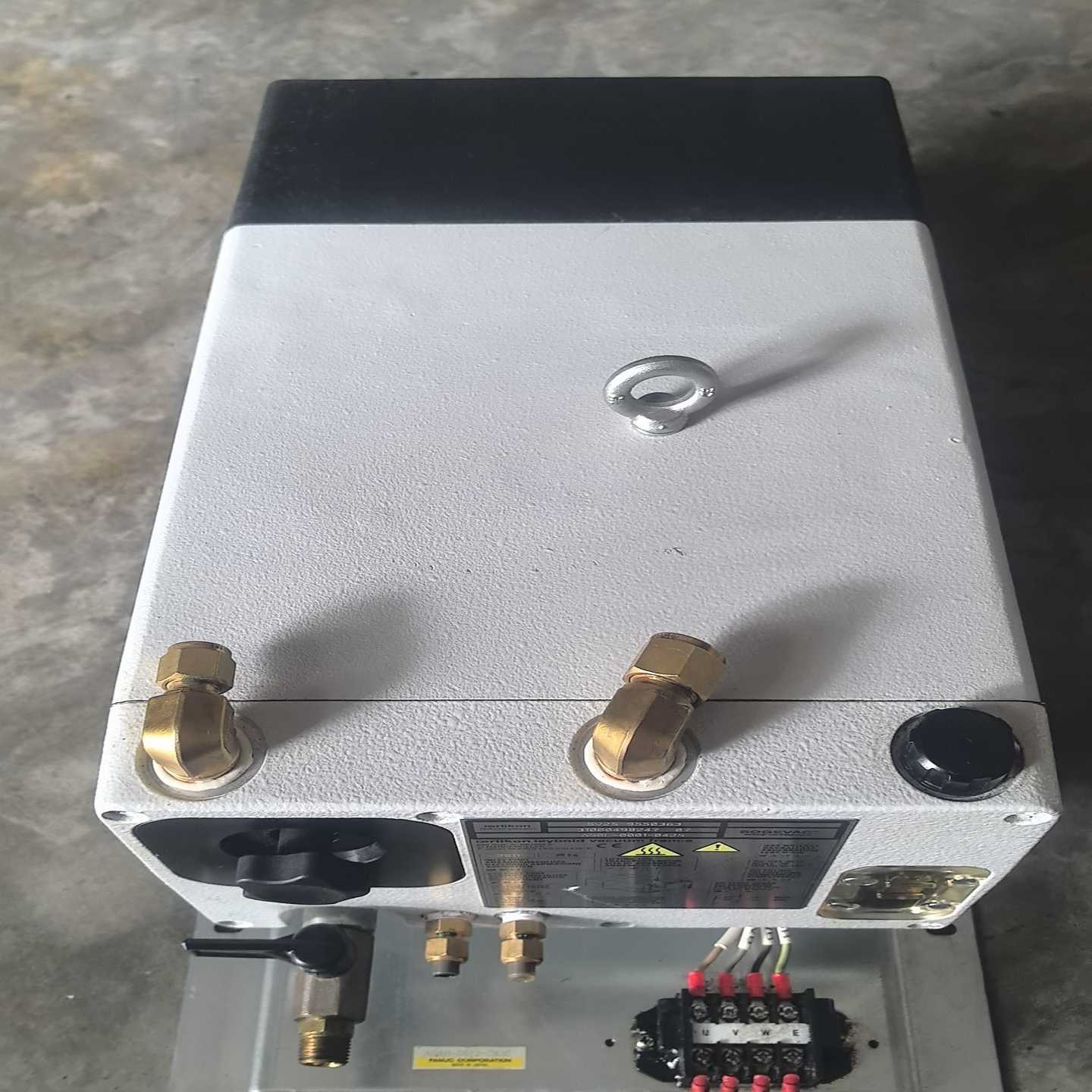 咨询-莱宝真空泵SV25.真空泵成色非常新看上的聊