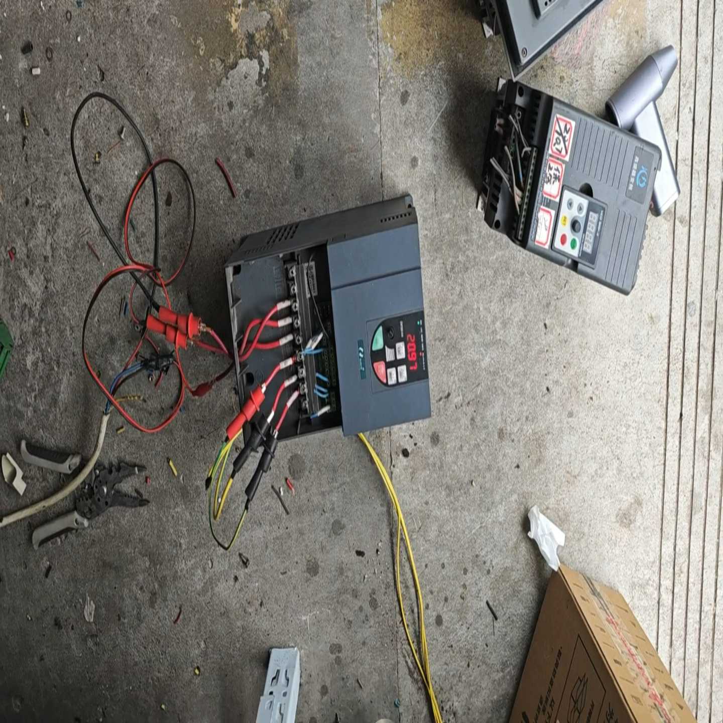 日业CM800-4T015B变频器15KW380V功能正常，询价