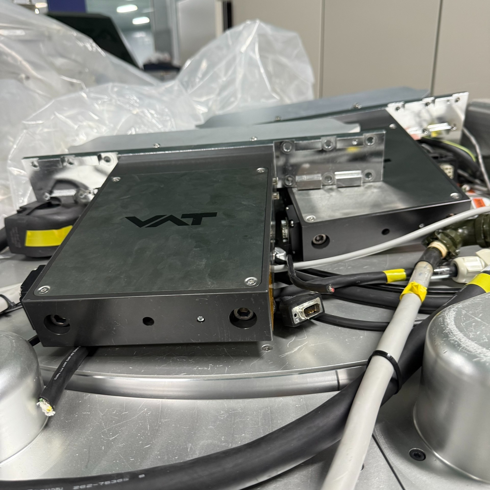 VAT瑞士半导体阀门，型号02112-BA24-ATG1，0-询价客服