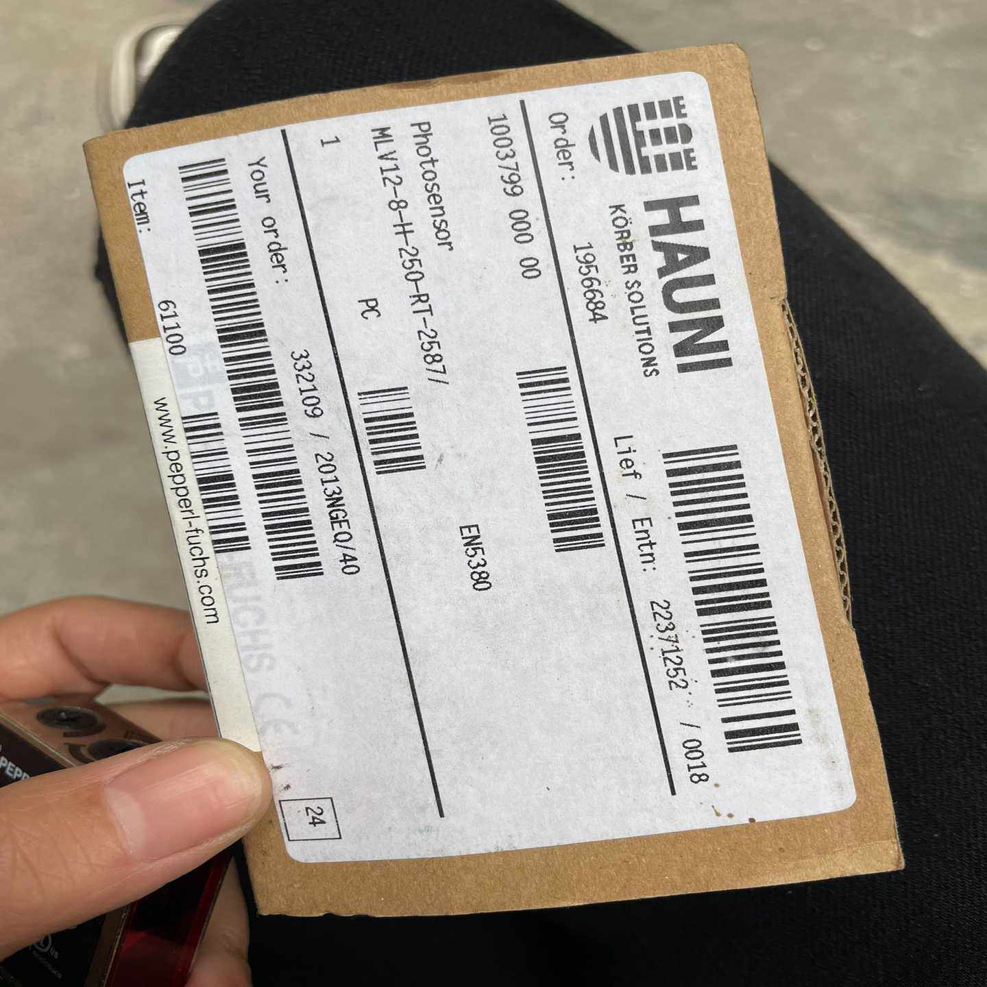 MLV12-8-H-250-2587光电传感器，全新的，图片--议价商品