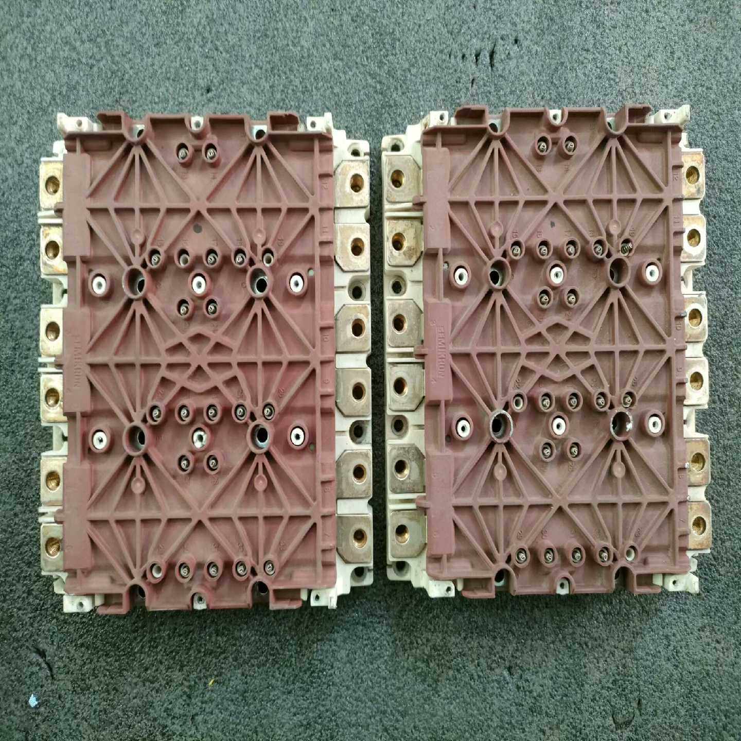 议价SKiM459GD12E4西门康现货拆机件2块实物图拍摄