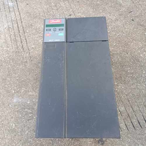 丹佛斯变频器VLT2980PT4B20STR0BF00A00询价