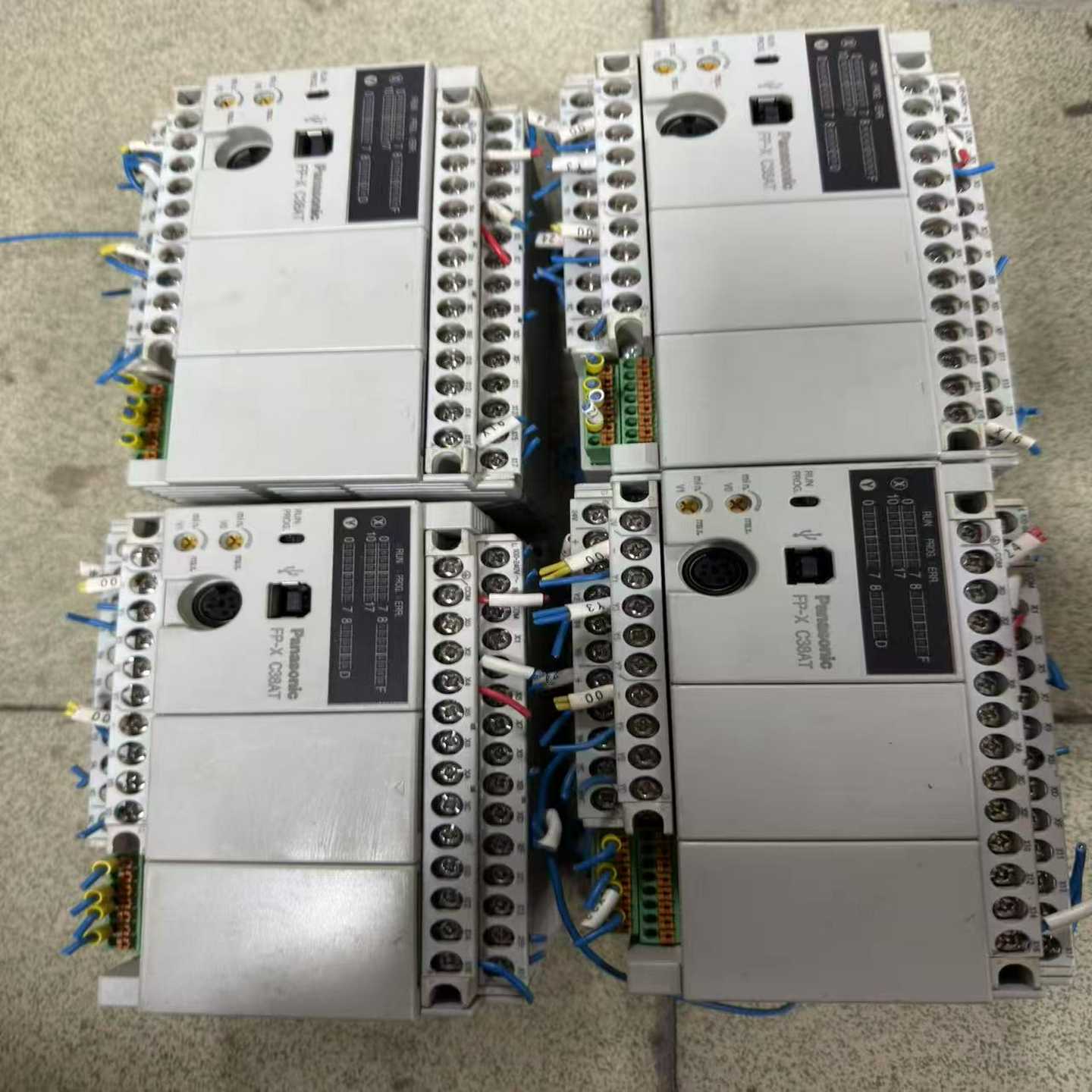 松下PLC控制器FP-XC38AT-F，2020年带码，--议价商品