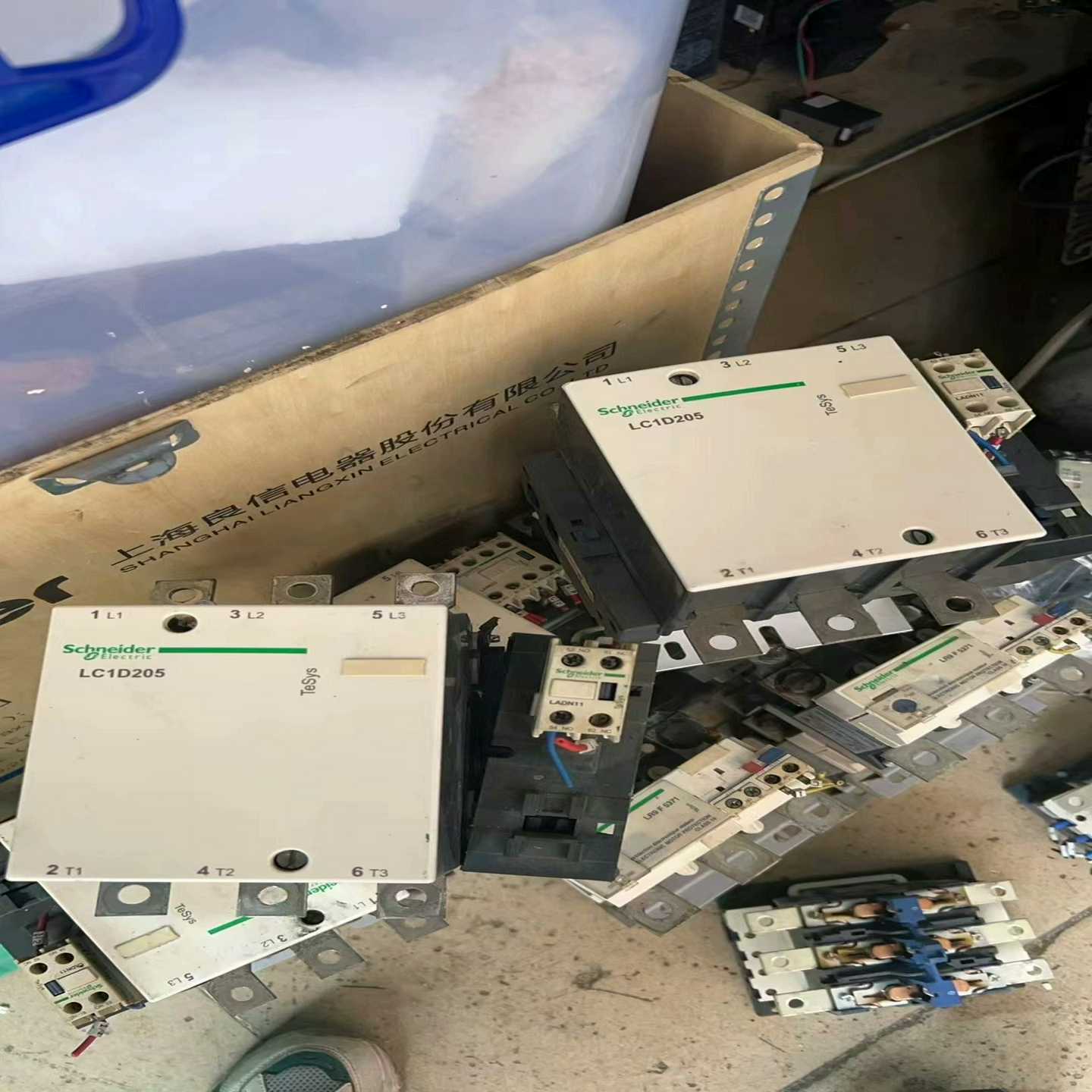 议价原装拆机施耐德交流接触器LC1D115LC1D150