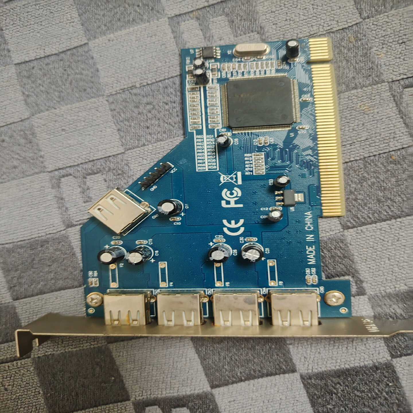 议价M-UP5P01-V1.2PCI转USB4卡口拆机卡实物图包