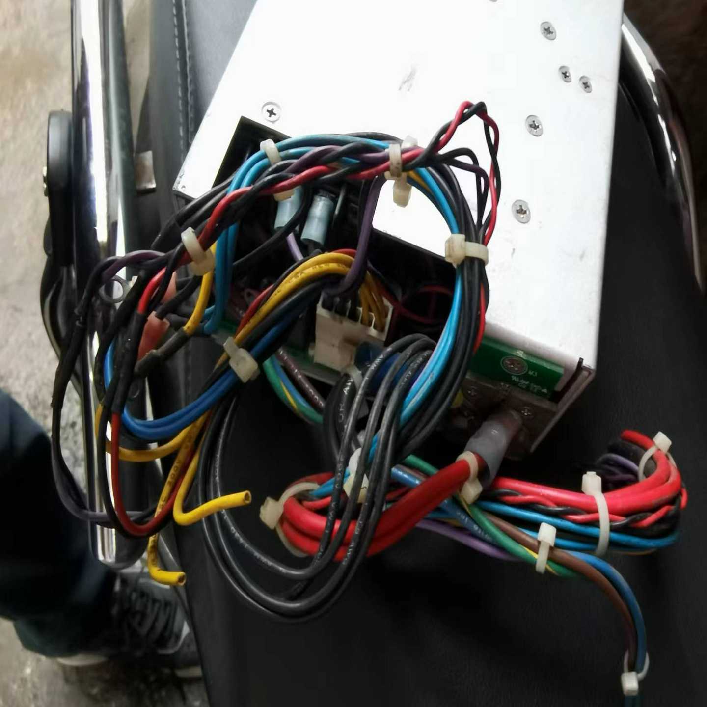 询价工业设备电源模块。SWITCHINGPOWERINCG