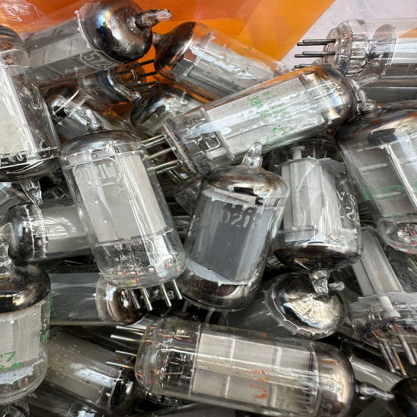 400只5727   2D21电子管，代换ZQ3 0.1~询价