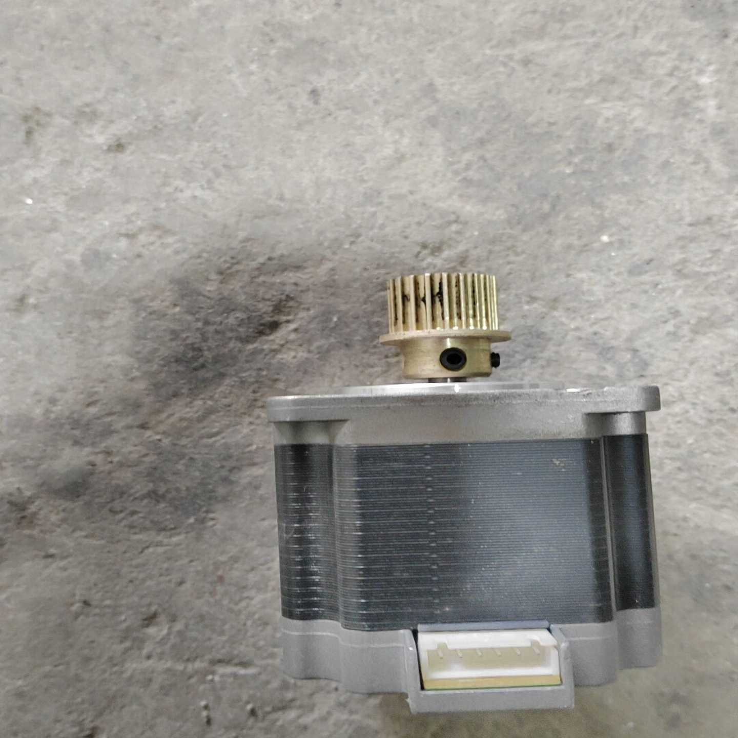 议价信浓两相57步进5105。成色8成。拆机维M修/现货