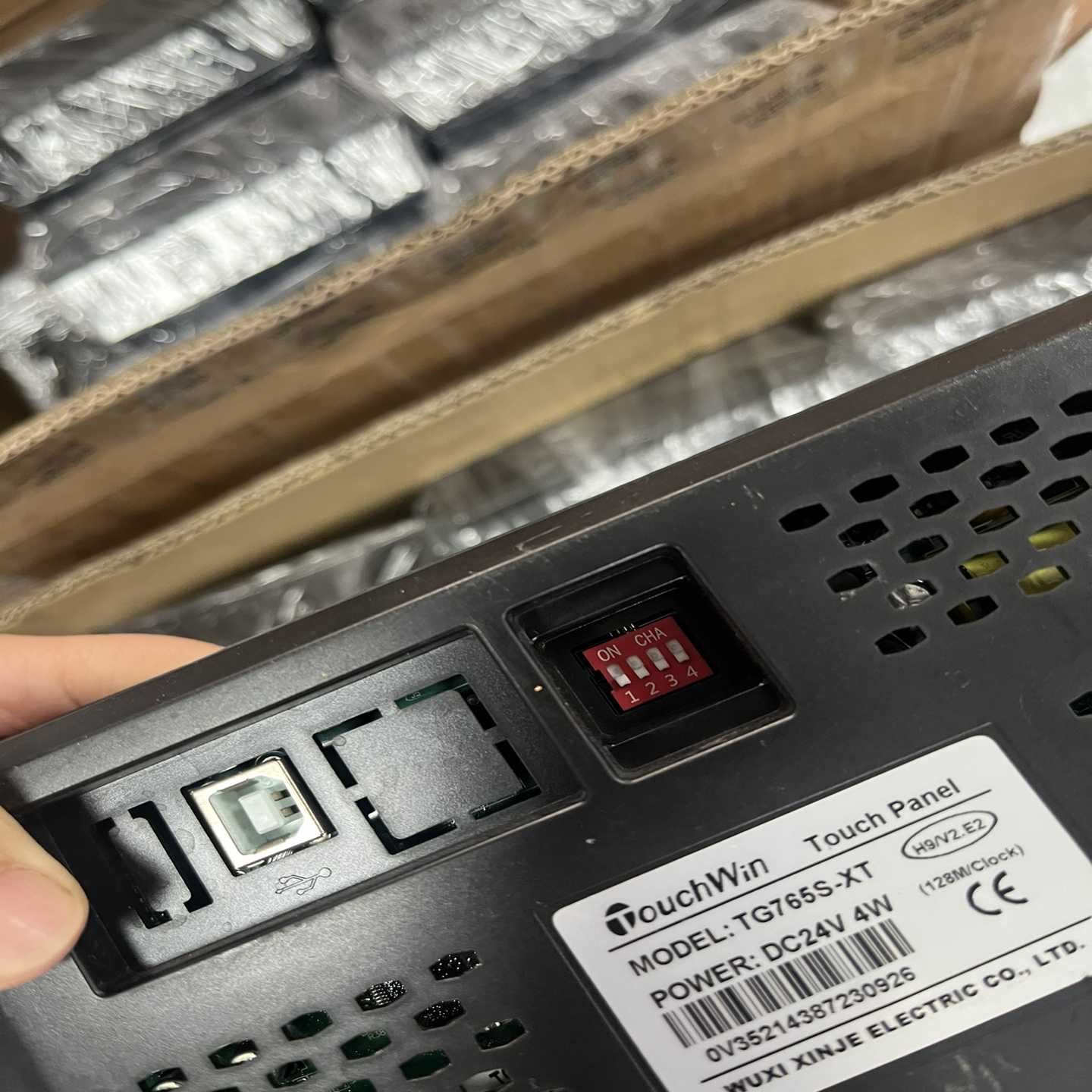 原装正品信捷7寸触摸屏tg765s-Xt50台出货会需询价