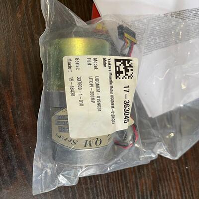 Yaskawa UGQMEM-01SNQ31马达新品【侨报商行】