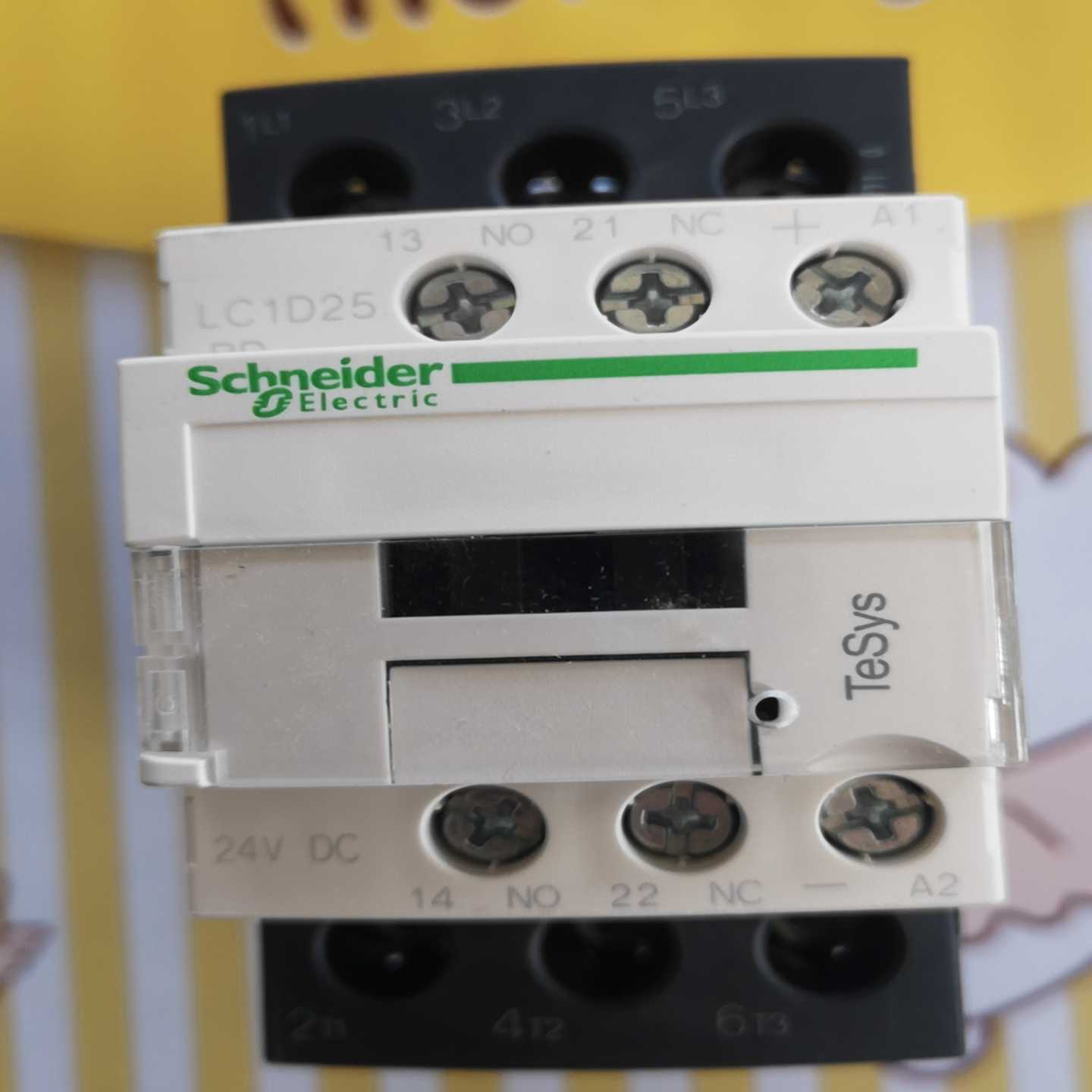 LC1D25BDC交流接触器，线圈电压直流24V，有3个，全【询价】