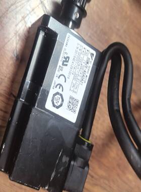 安川伺服电机50瓦带线。SGMjv-A5ADA21。成色如图--议价商品