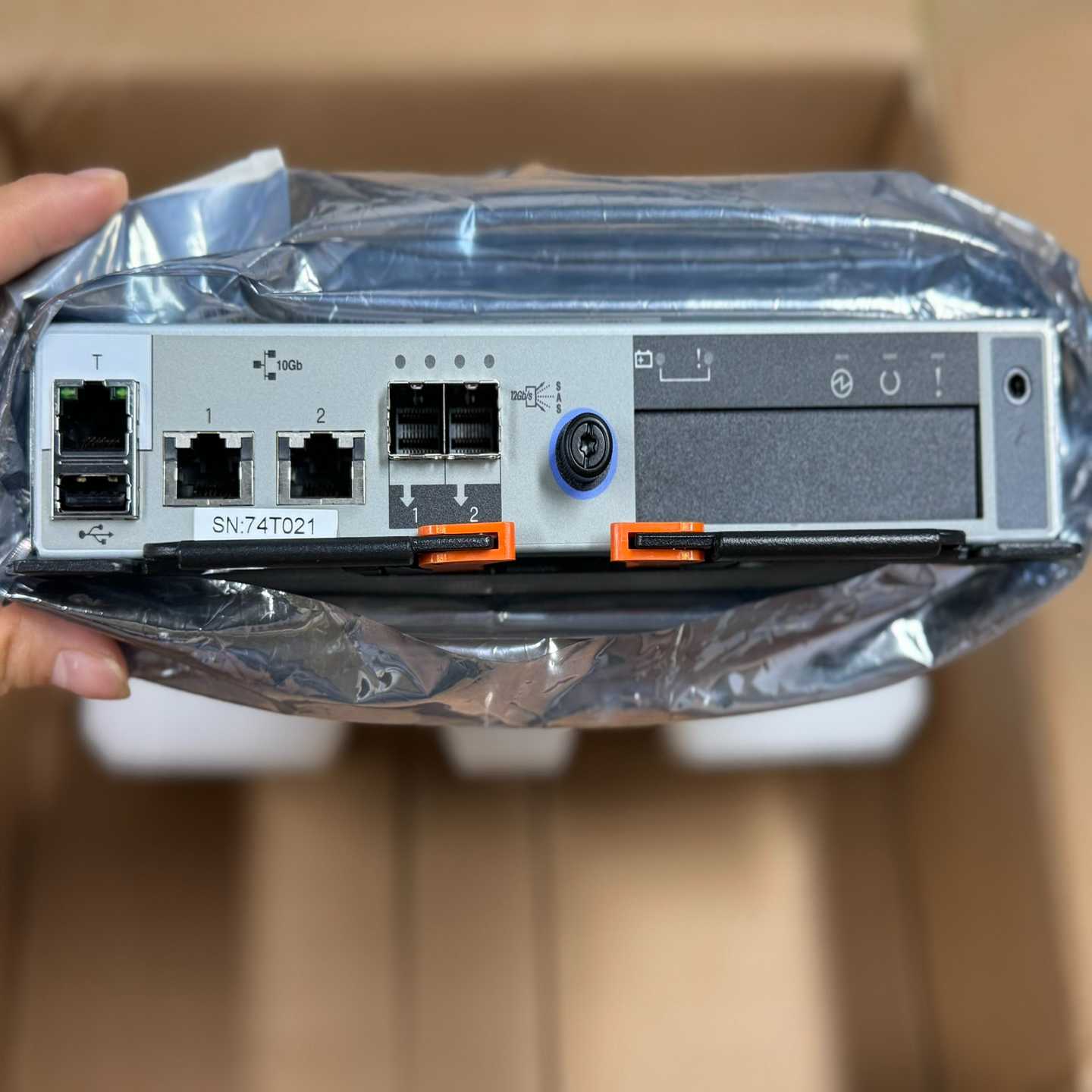 存储控制器01YM016实物两台带包装询价