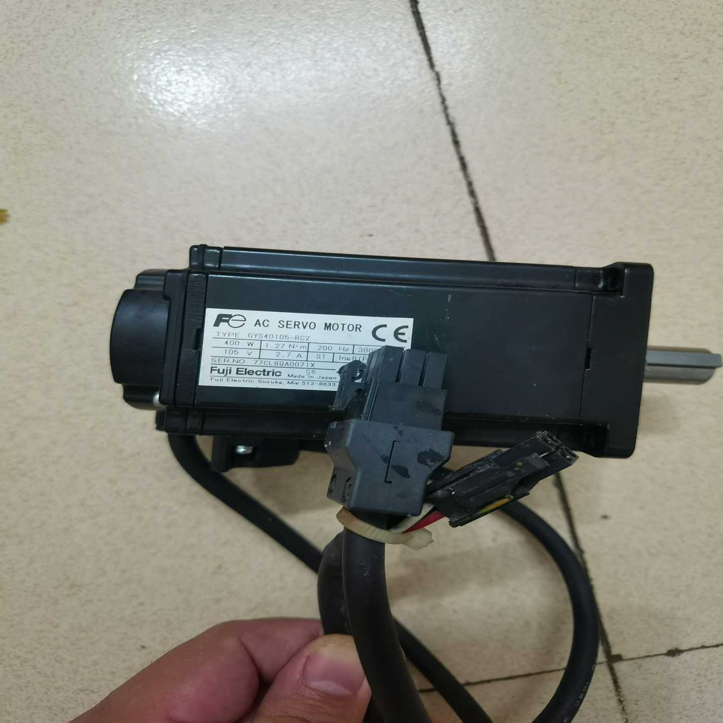 询价~GYS401D5-RC2 富士伺服电机   拍的是实物图