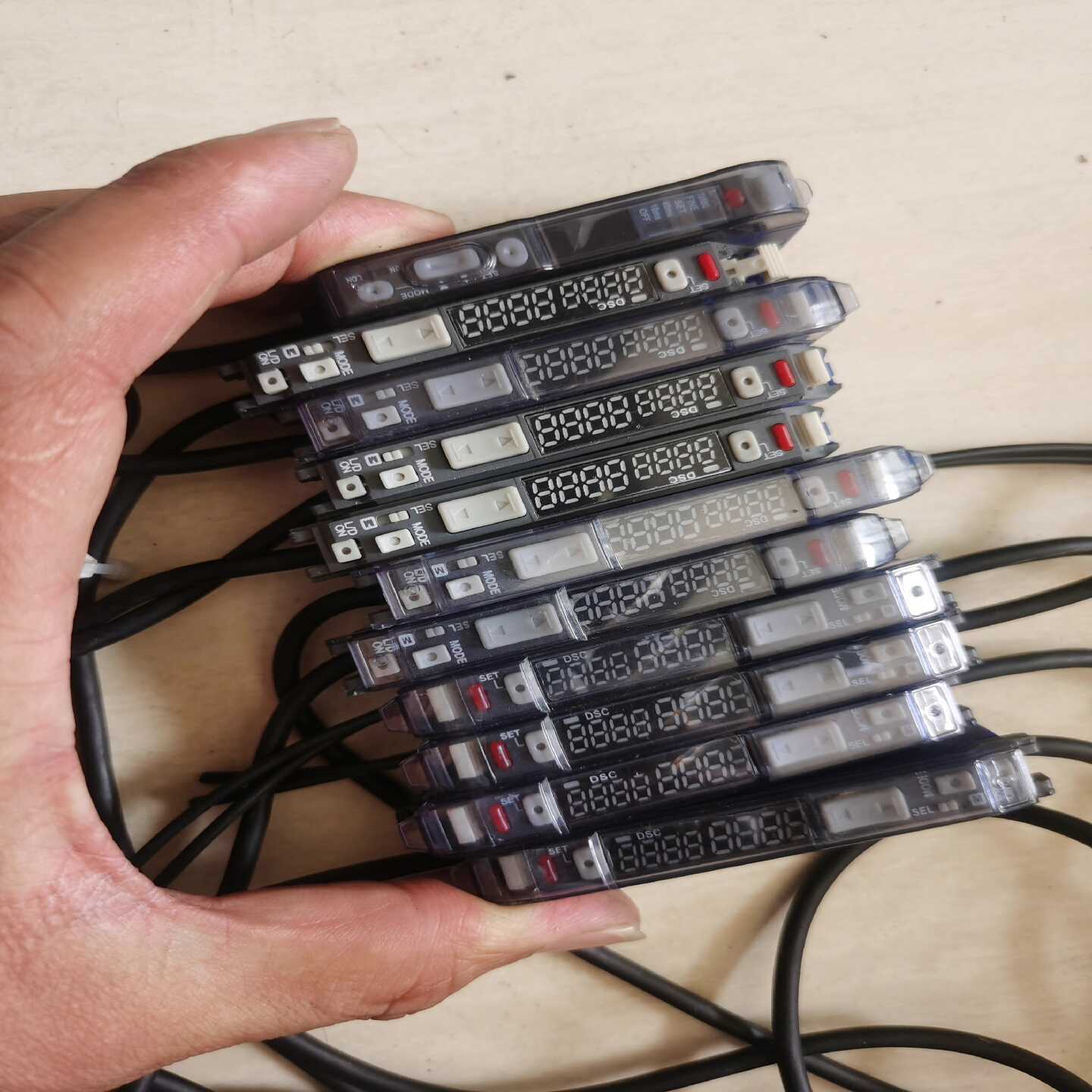 台湾iTeSt意得FCR—6N光纤放大器，一共11个，具