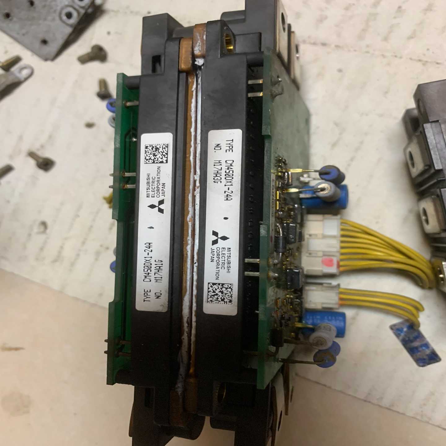 【议价】安川A1000变频器AB4A0250AAA132/110K适用