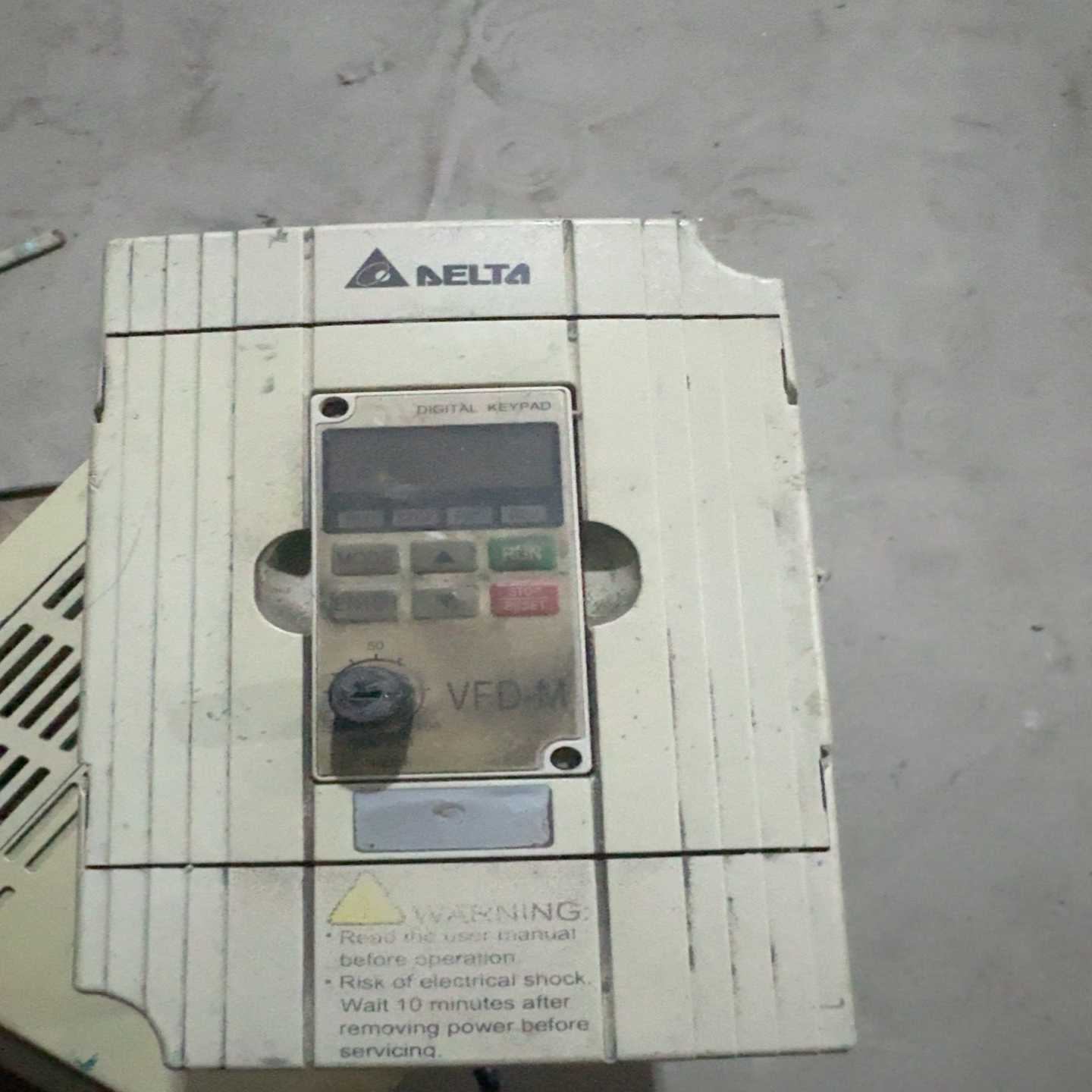 议价0.75kw,,80v变频器vfd007m4b