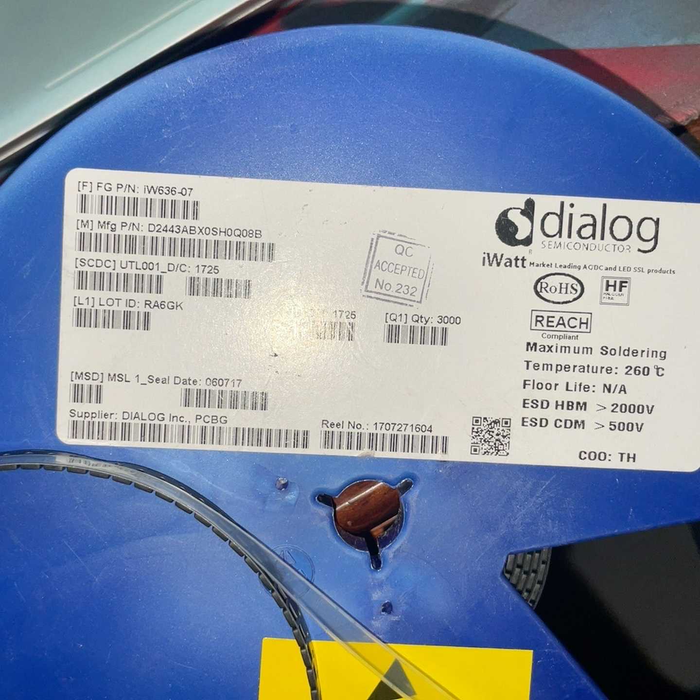 IW636-07 dialog 原装芯片，数量300只，18~议价