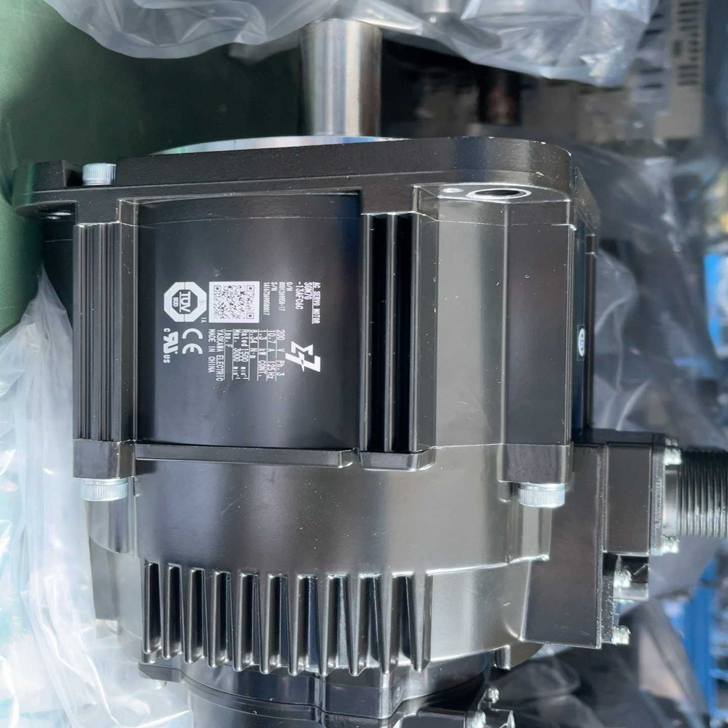 安川7系电机1.3KW  SGM7G-13AFC6C~询价