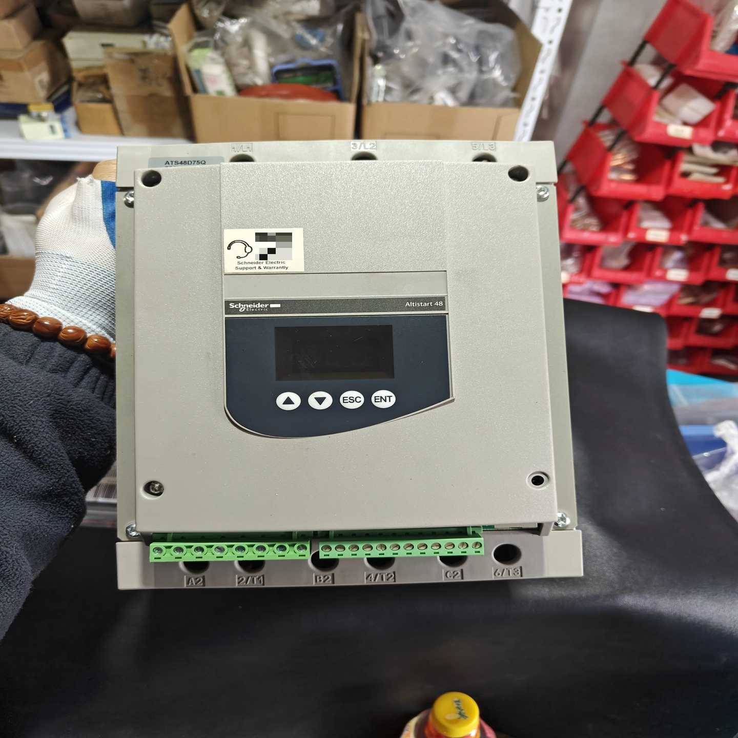 两台全新施耐德软起动器ATS48D75Q，230V-415V-议价