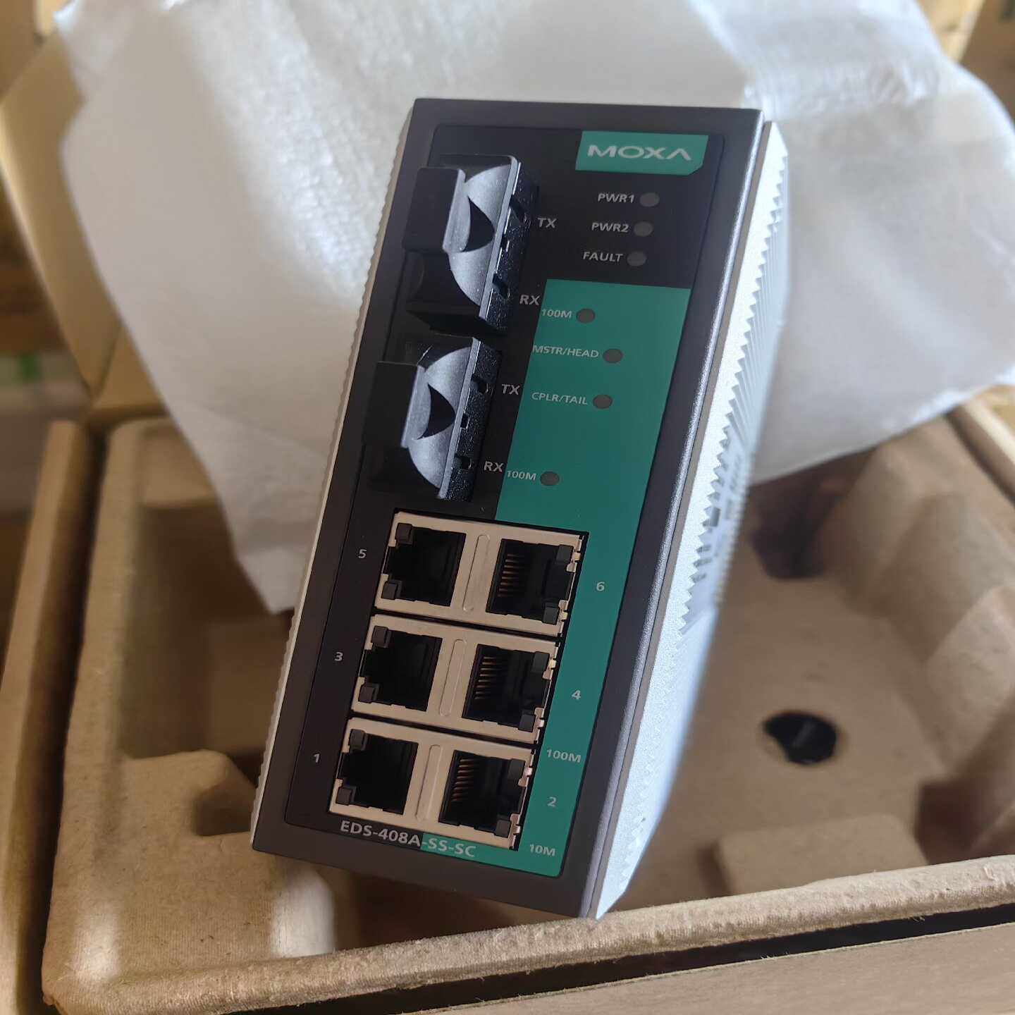 #无线网卡EDS-408A-SS-SC-TMOXA--议价商品