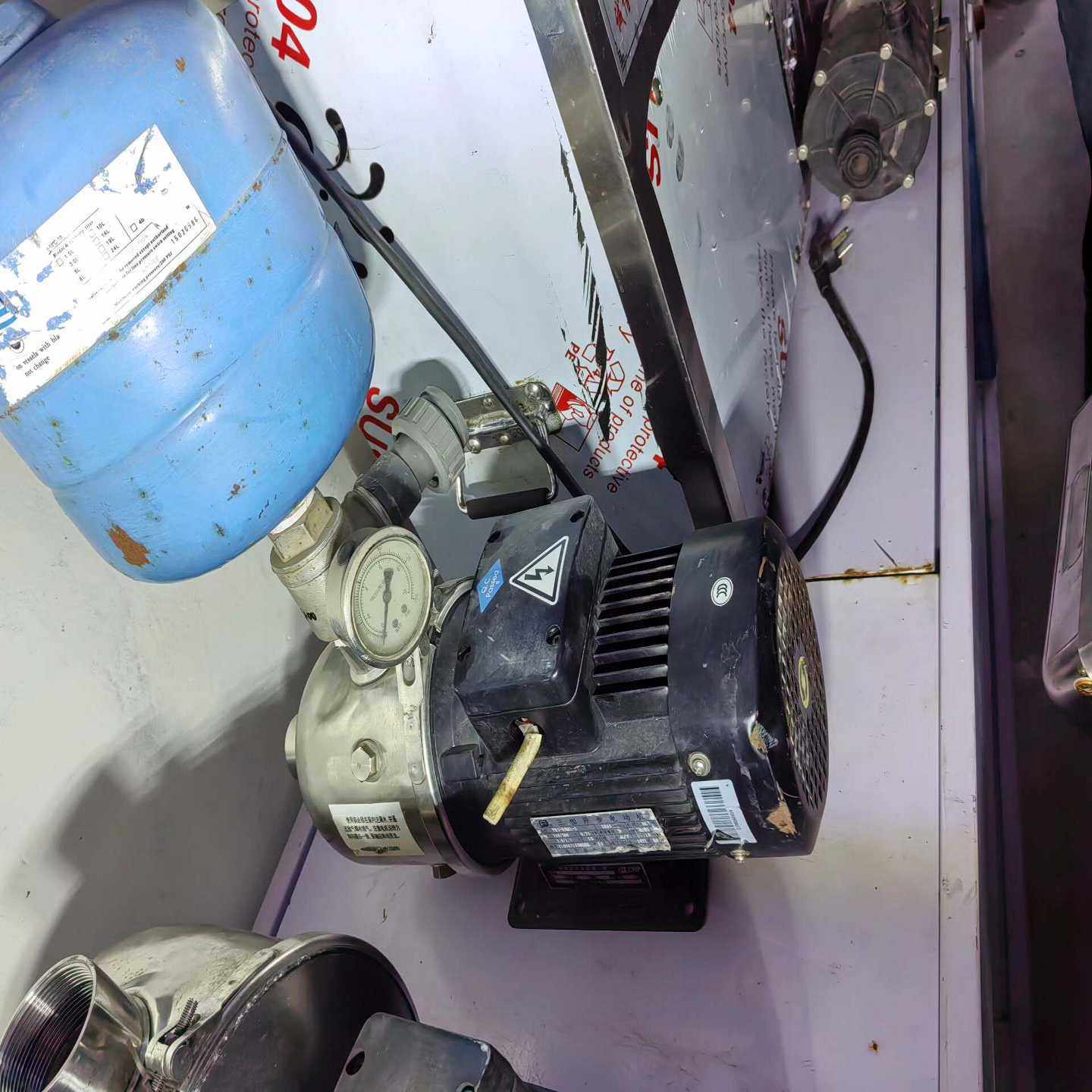 轻型卧式多级离心泵，南方水泵，型号CHL4-40LSWSC，--议价商品