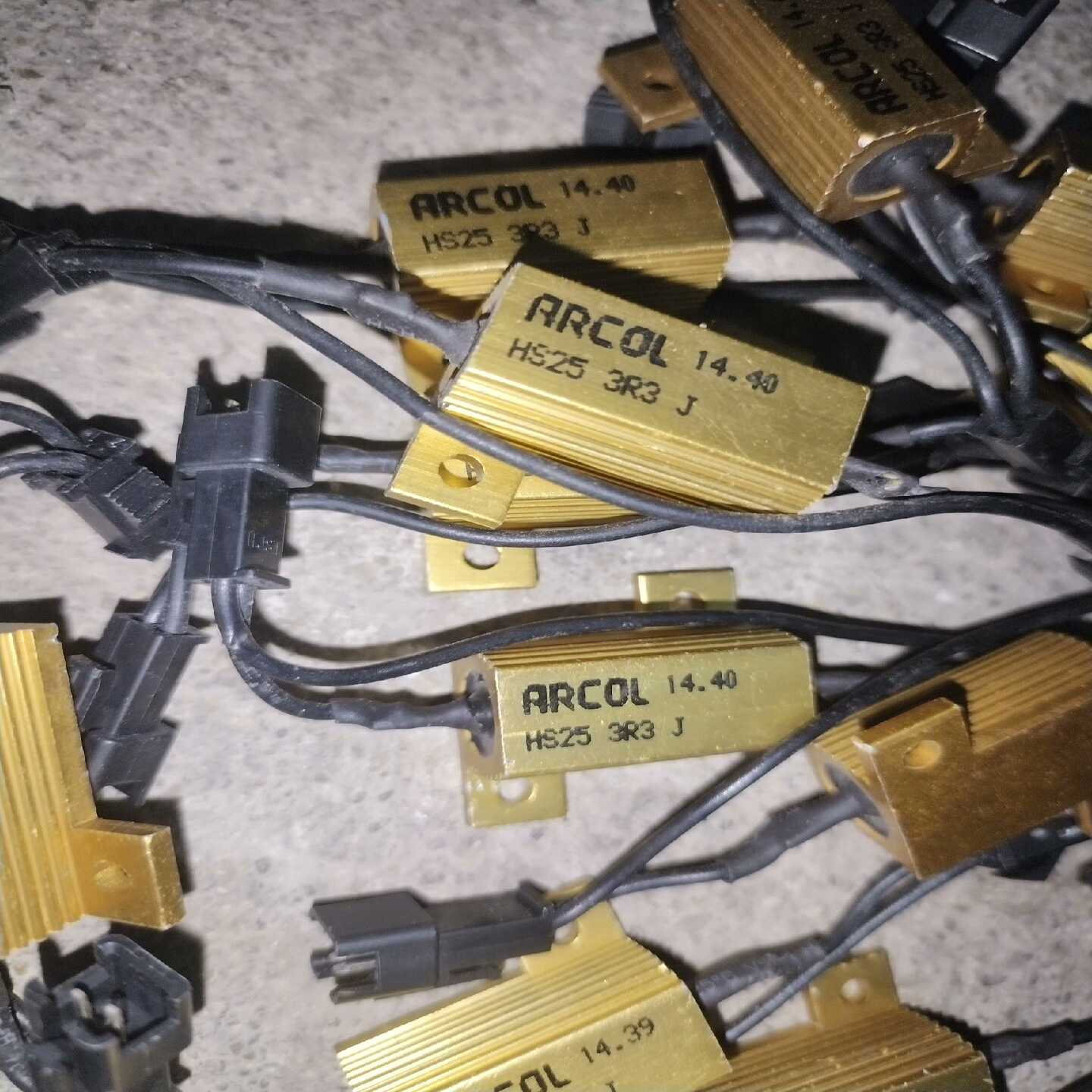 议价arcol进口铝壳电阻，hs25，hs25-3r3j，二手良现货/维修