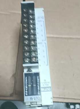 出全新白色Mitsubishi松下FX5U-48MT/ES---议价商品