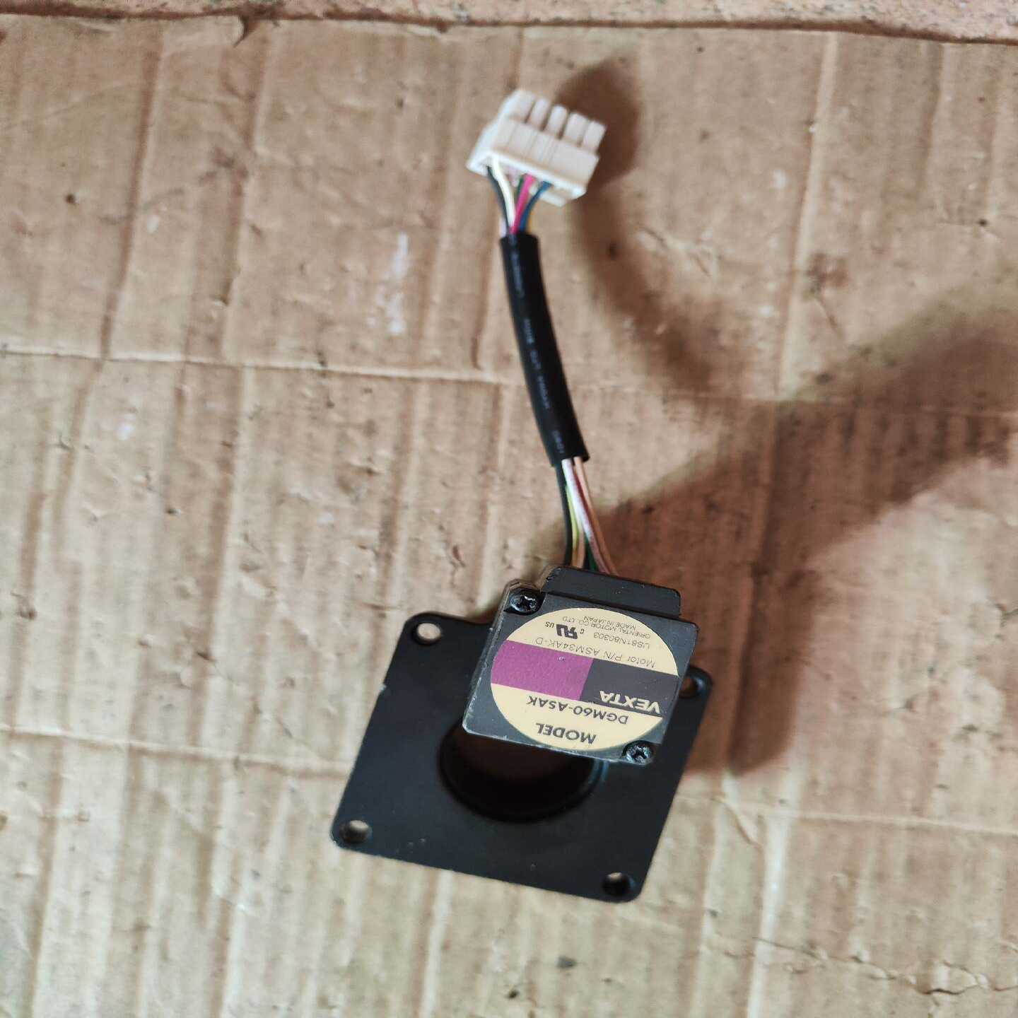 议价日本VEXTADGM60-ASAK中空旋转平台