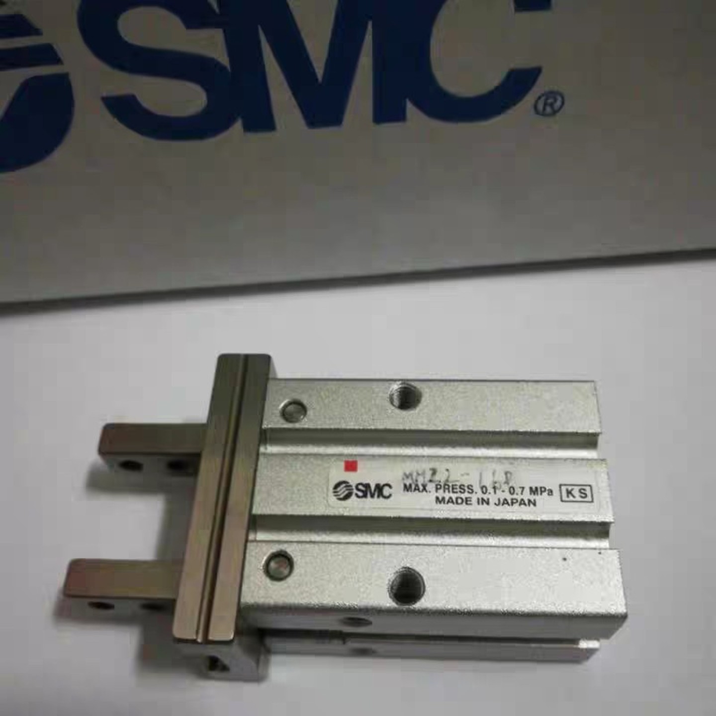 【请询价】特价处理无包装 原装正品  手指气缸 MHZ216D  现货