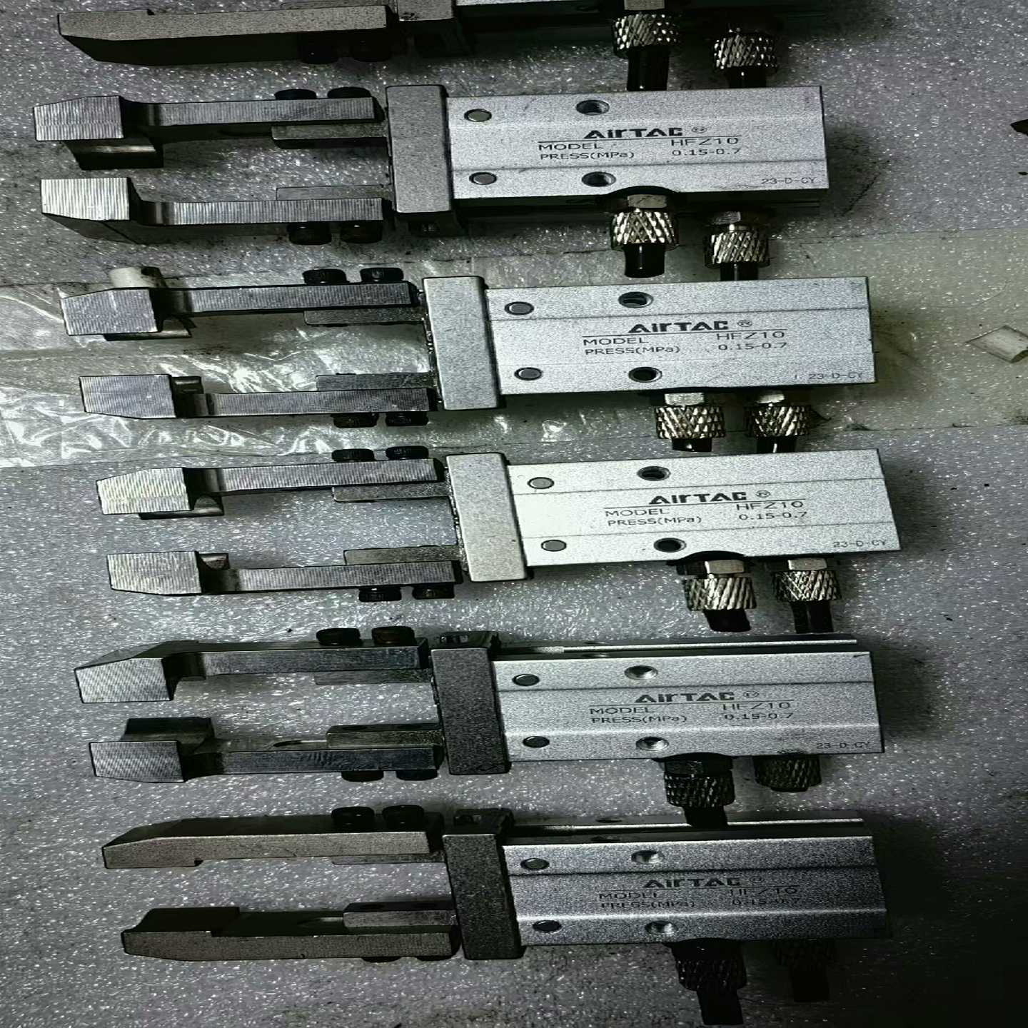 议价台湾亚德客手指气缸，HFZ10，10个D，原装拆机正品，功能包维