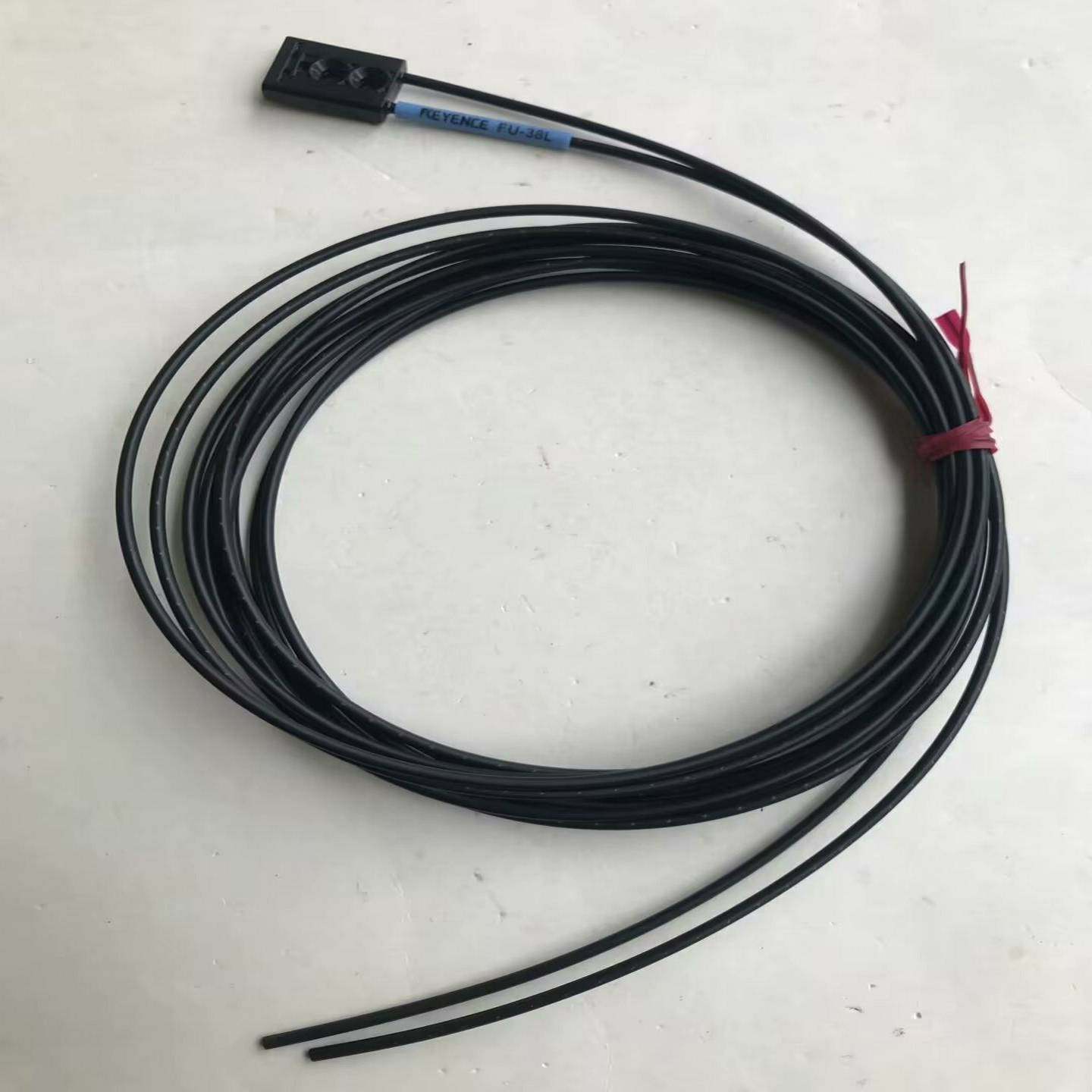 keyence基恩士光纤感应器FU-38L，长度2米，成色如询价