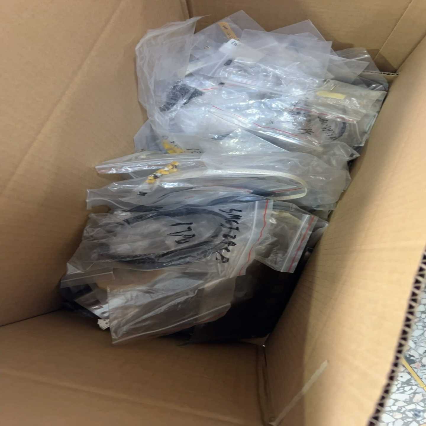 全新的EC200T-CN模块有5个，15个全新NB-LOT模--议价商品