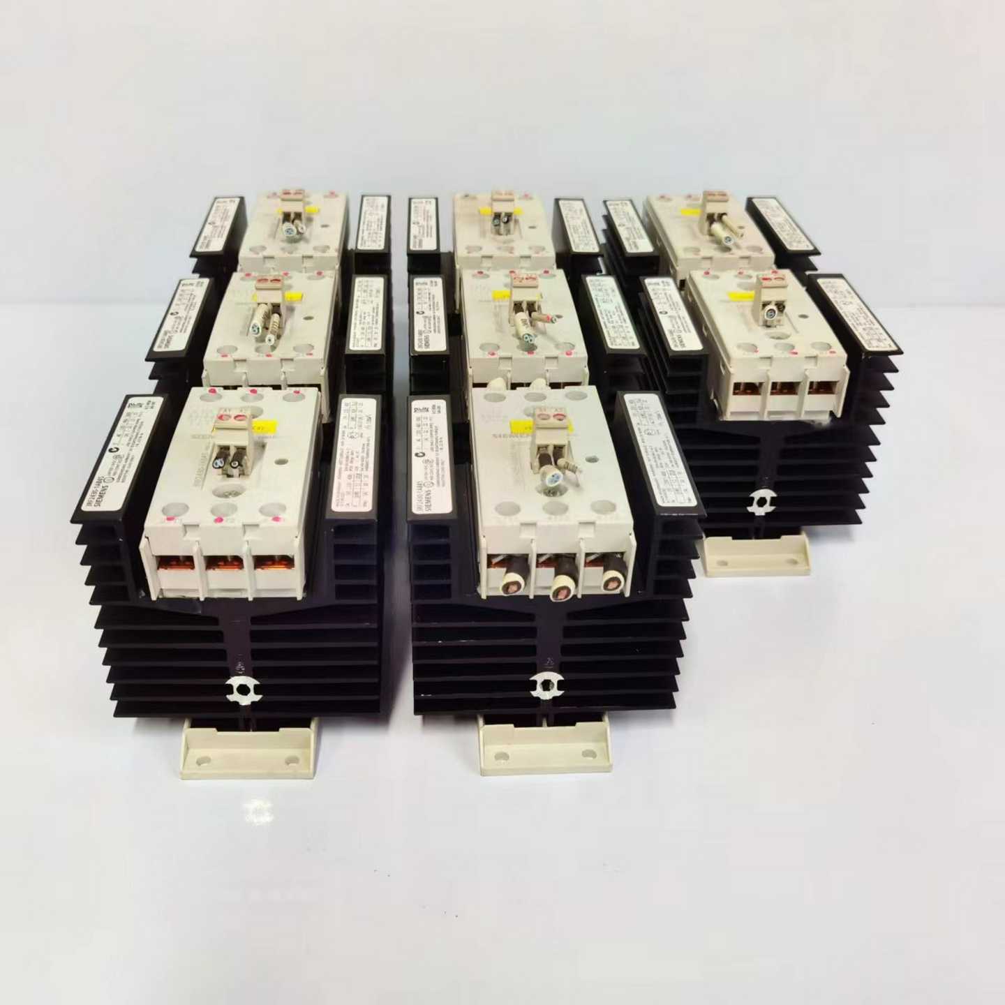 3RF2430-1AB45二手西门子2极固态继电器，拆机9--议价商品