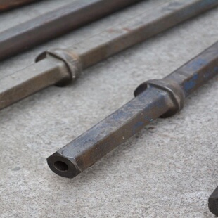 挖掘机改装潜孔钻机光伏打桩机螺旋钻孔锚杆锚固隧道引孔凿岩钻机