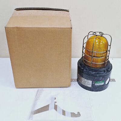 MEDC XB15  XB15B11008YWBNN Joule Xenon Beacon Yellow