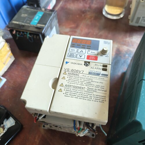 【询价】安川变频器CIMR-V7AT21P5 1.5KW 220V