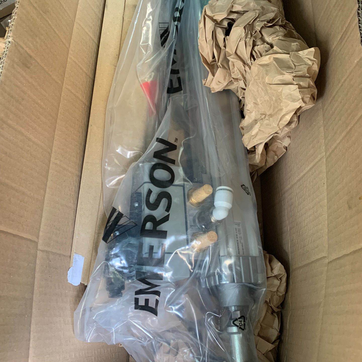 全新 西德乐,达意隆用吹瓶机用拉伸气缸R424b00651;—议价
