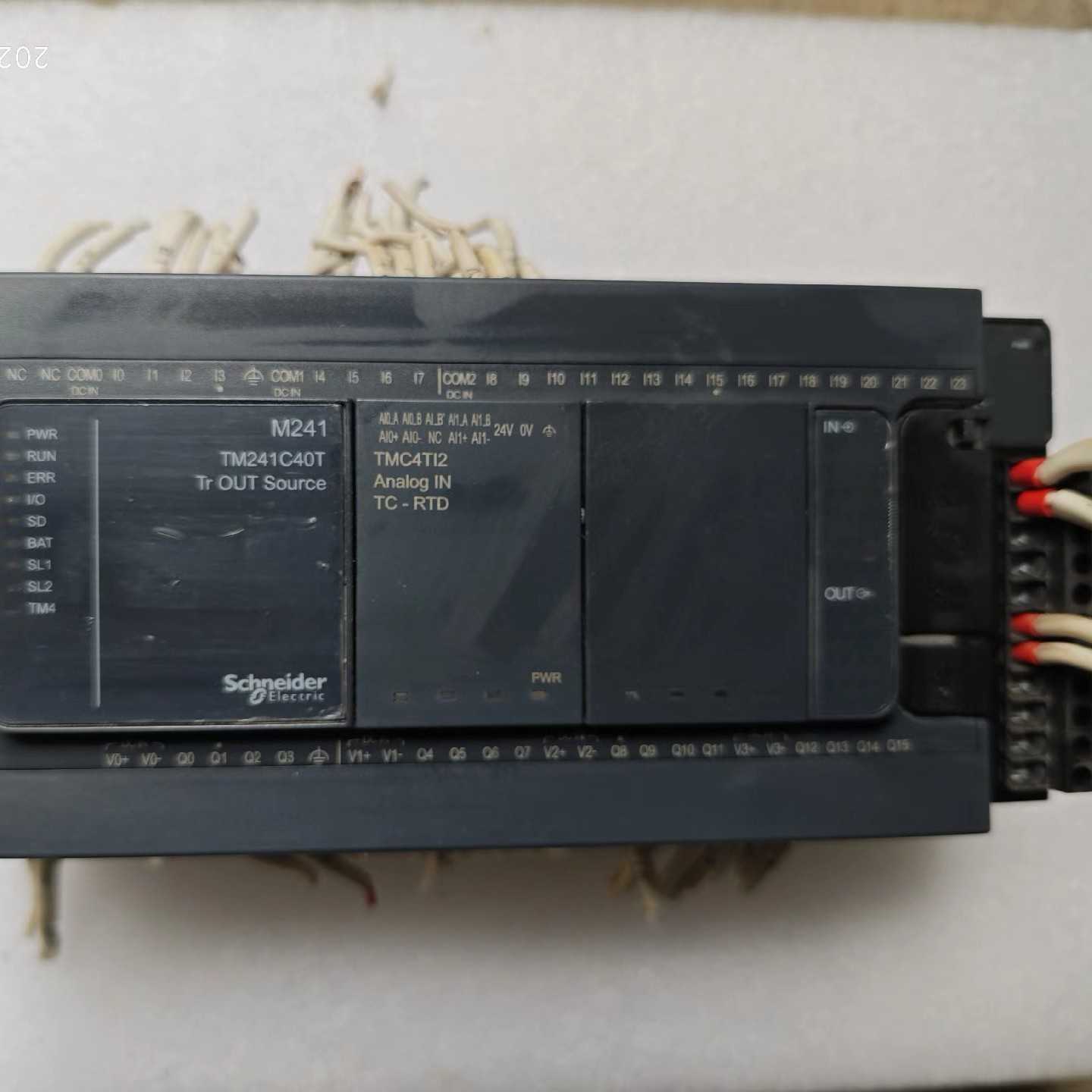 询价~施耐德PLC  TM241C40T 带TMC4TI2有联