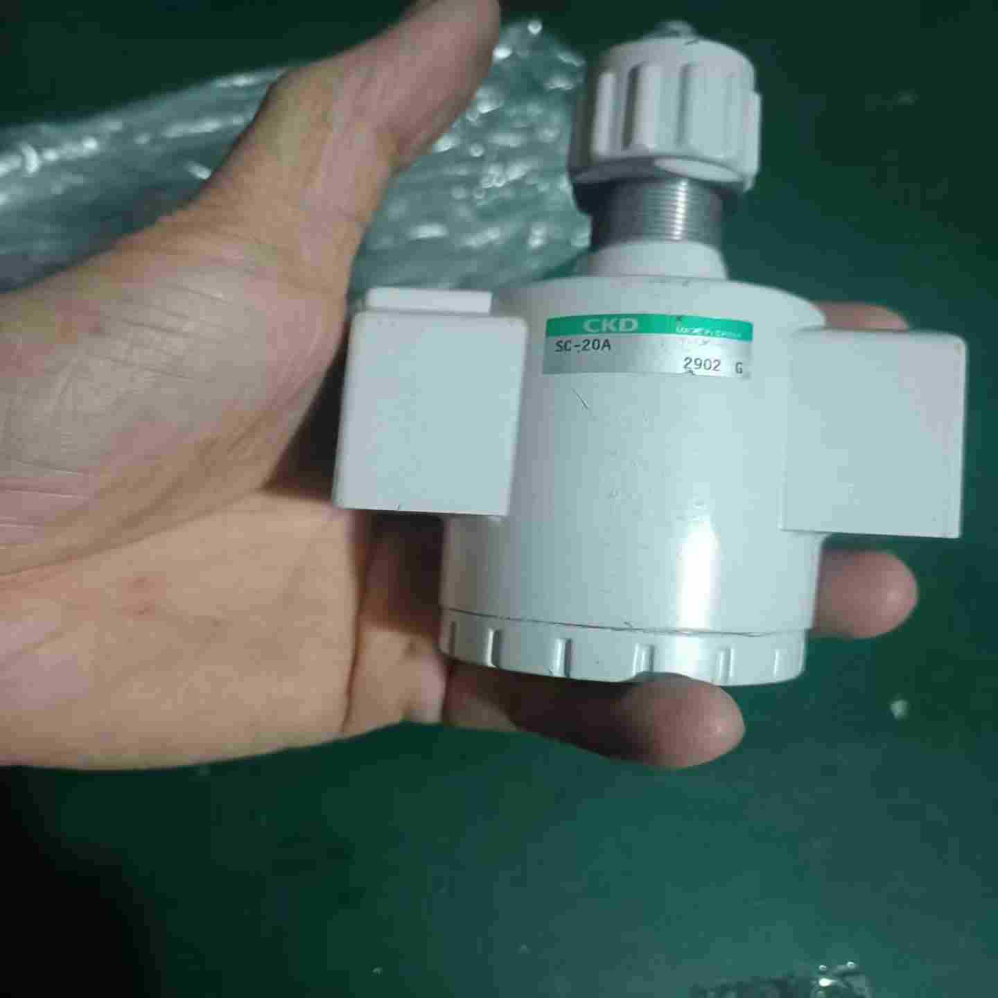 UM1LG3-230C-1AA-2TC-N/CN成色9新UR~询价