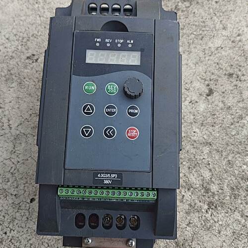 询价/忧众新能源变频器Y640Y0040G3功率4kw5.