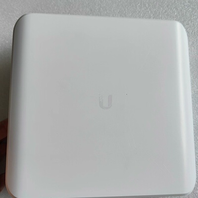 寻《UBNT优倍快USWLite16POE16口千兆交换